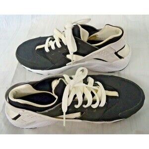 NIKE HUARACHE Black White 6.5 Y Running Athletic Good Condition Unisex Girl Boy